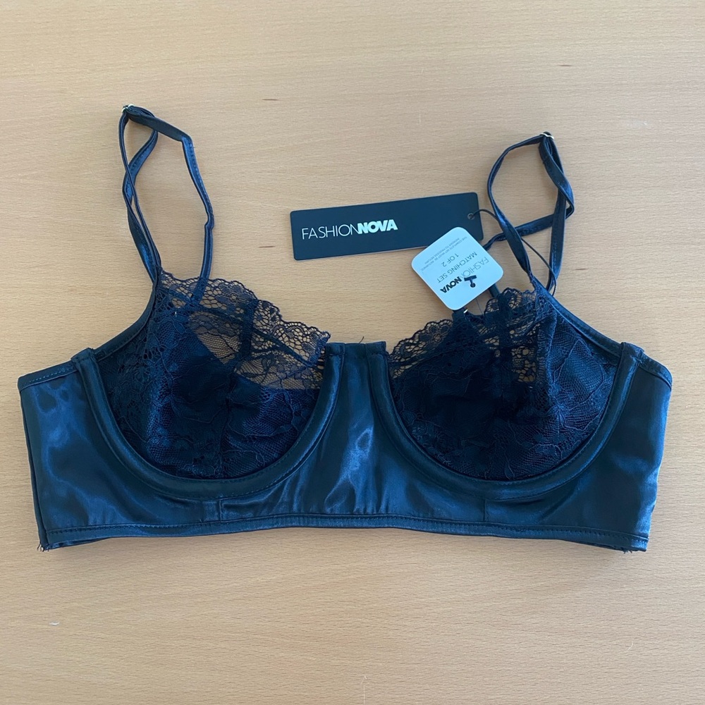 Fashion Nova Midnight Lace Bralette